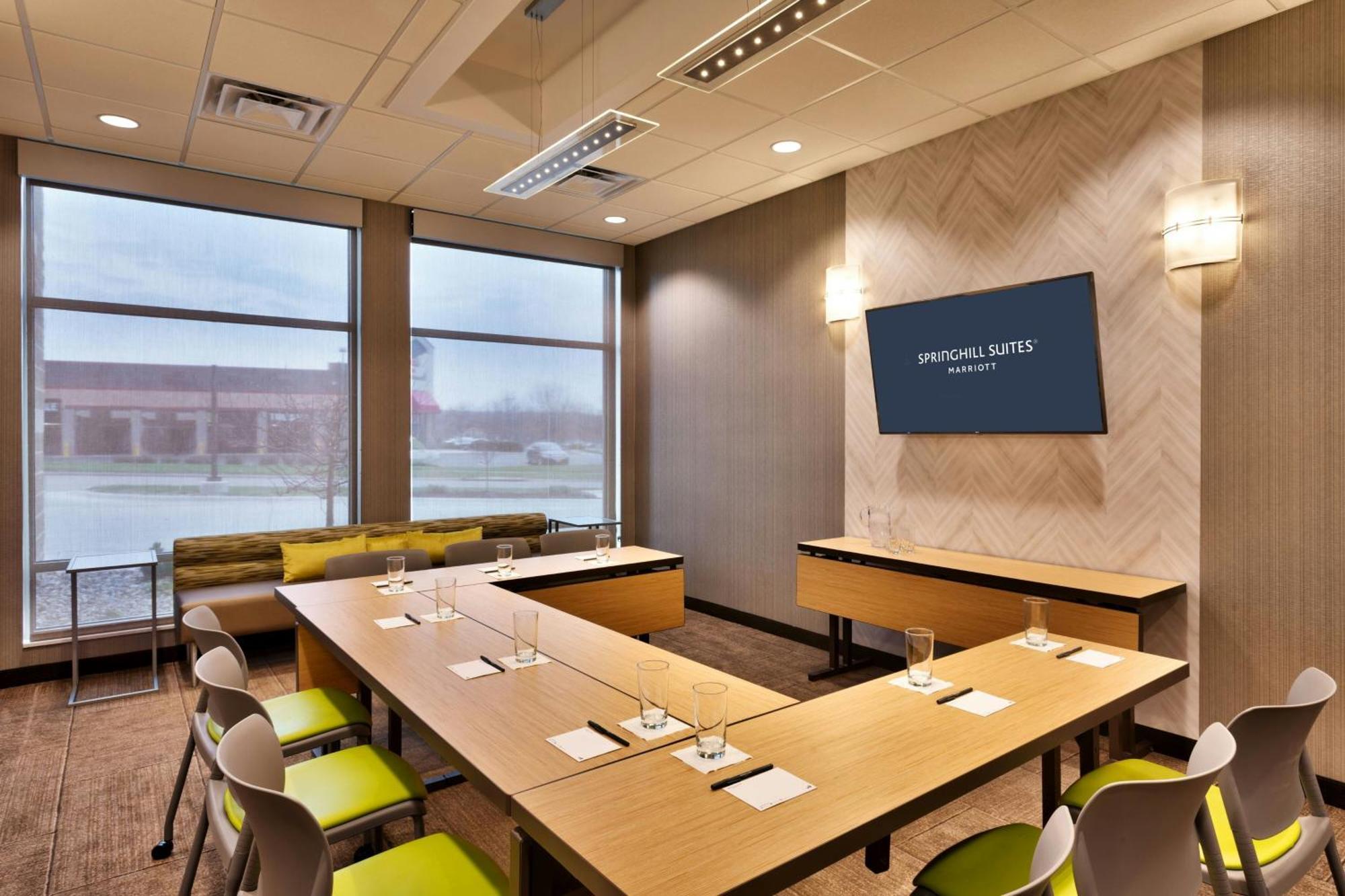 Springhill Suites By Marriott Coralville Exterior photo